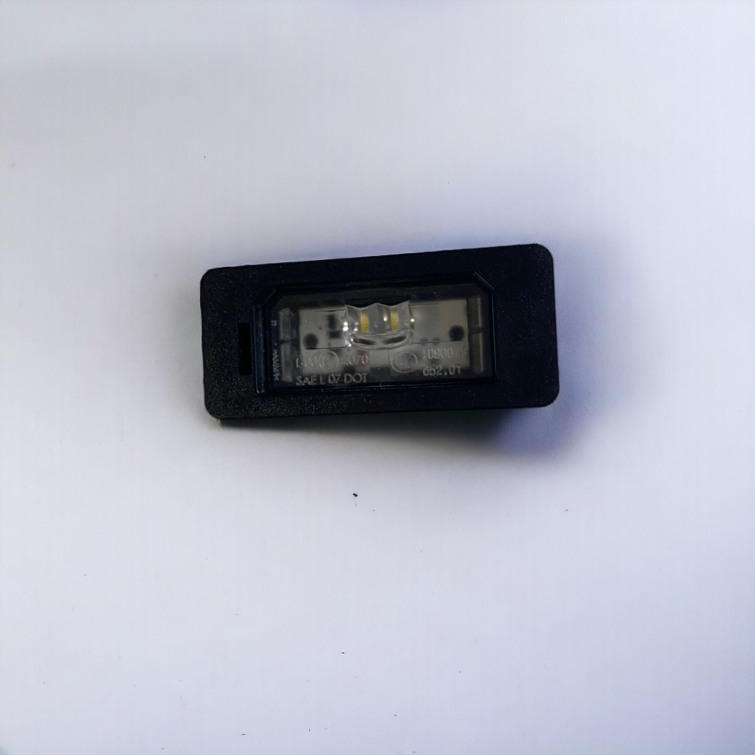 3 SERİSİ E90 325i 328i 330i 335d 335i 2006 - 2011 LED PLAKA AYDINLATMA LAMBASI - resim 1