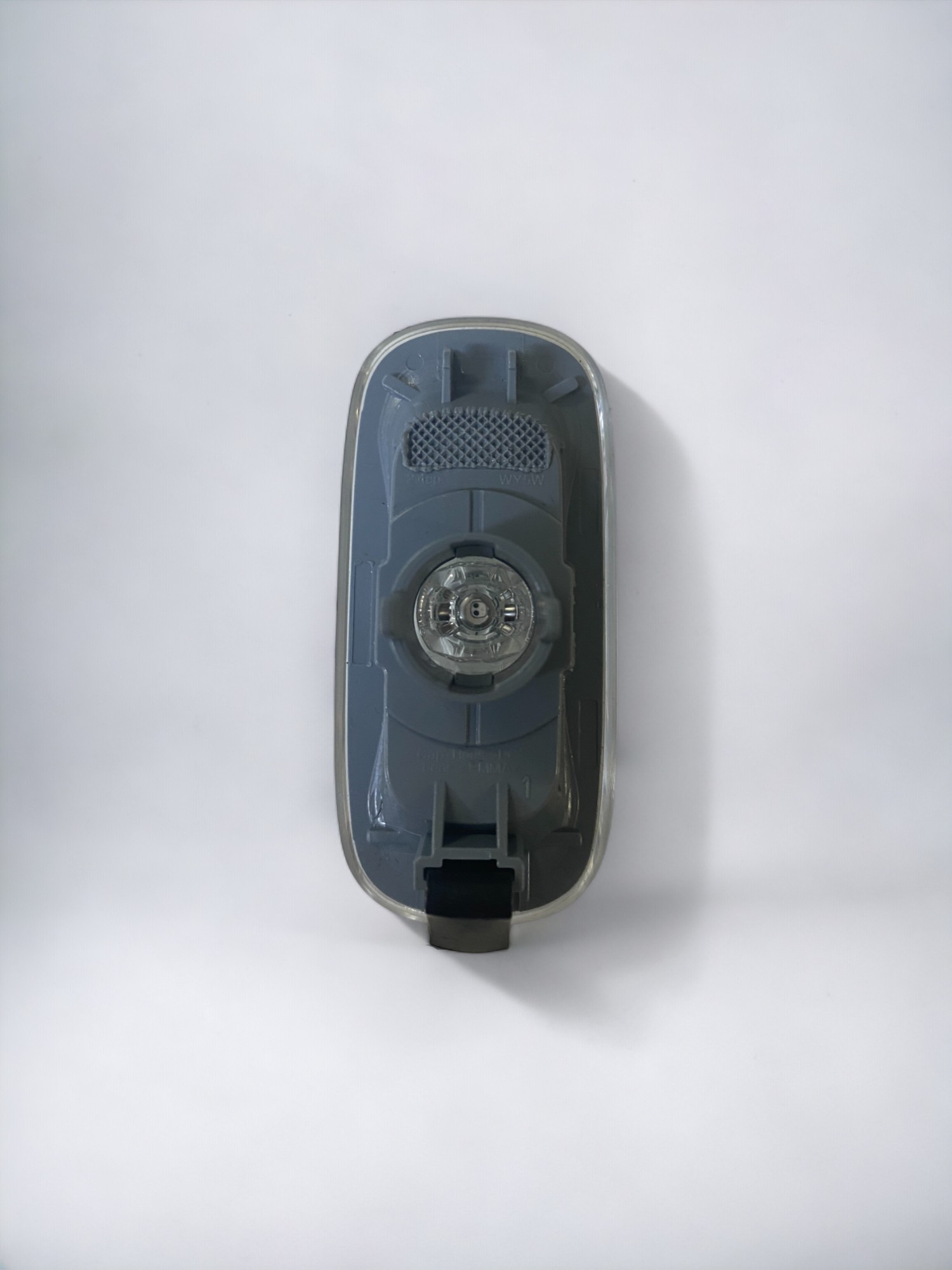 /assets/uploads/audi-a3-2003---2008-camurluk-sinyali-lambasi-seffaf-665ec41248704.jpg