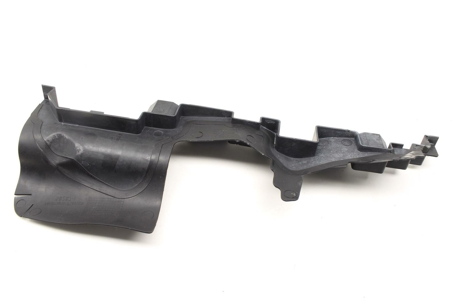 AUDİ A4 2005 - 2009 RADYATÖR HAVALANDIRMA BRAKETİ SAĞ - resim 1