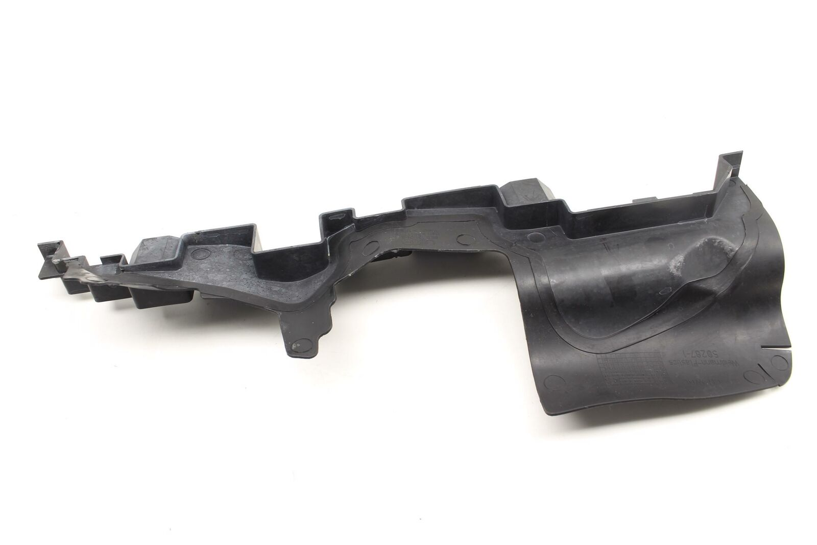 AUDİ A4 2005 - 2009 RADYATÖR HAVALANDIRMA BRAKETİ SOL - resim 1