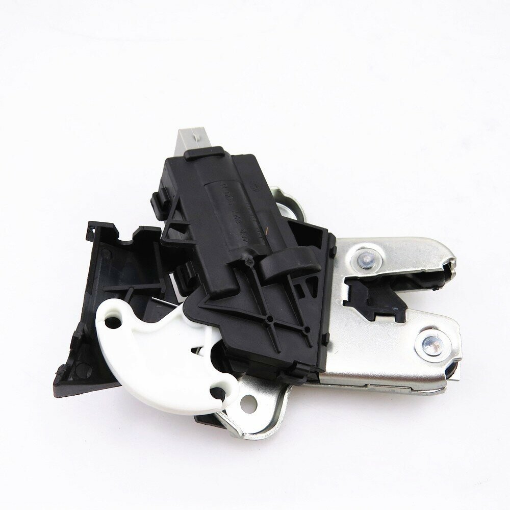 AUDİ A4 2005 - 2013 ARKA BAGAJ KİLİDİ SEDAN - resim 1