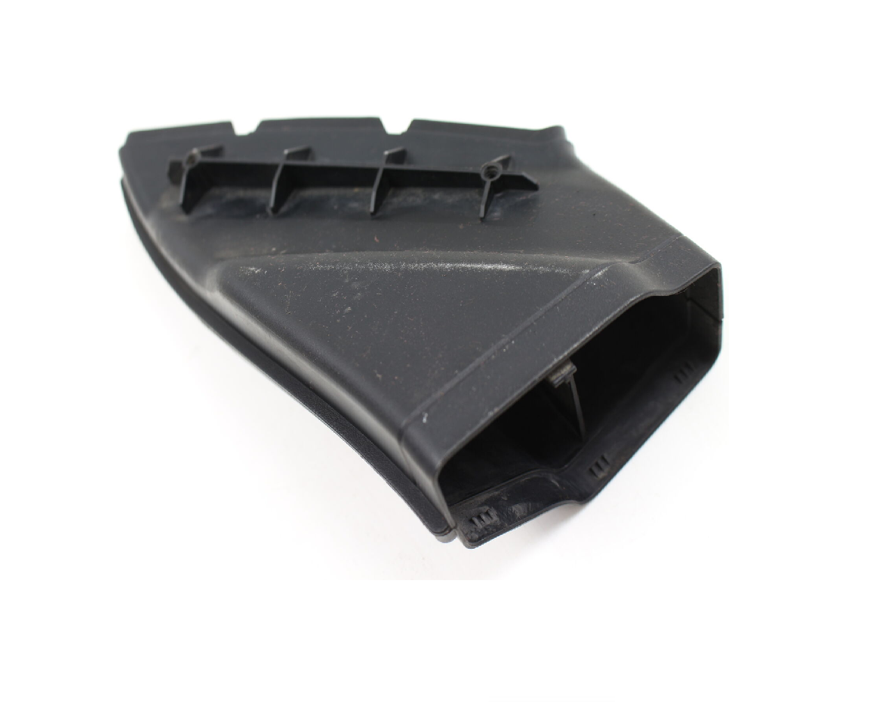 AUDİ A6 2005 - 2011 HAVA GİRİŞ KANALI ÖN PANEL - resim 1