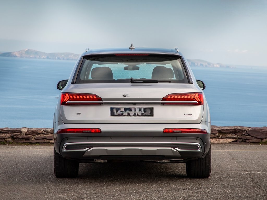 /assets/uploads/audi-q7-2017---2024-led-plaka-aydinlatma-lambasi-bagaj-665ec729f3273.jpg