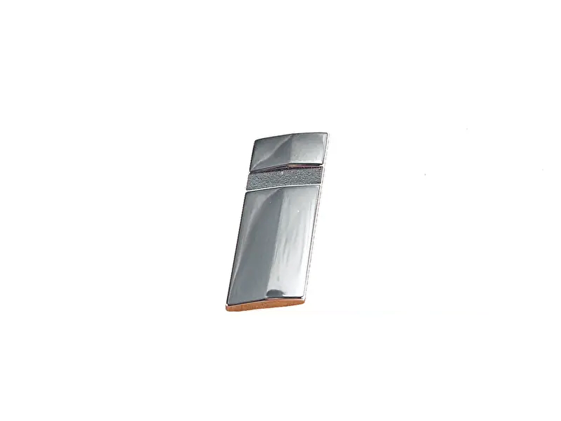 bmw-e32-i-tek-arka-bagaj-yazisi-krom-buyuk-1.jpg