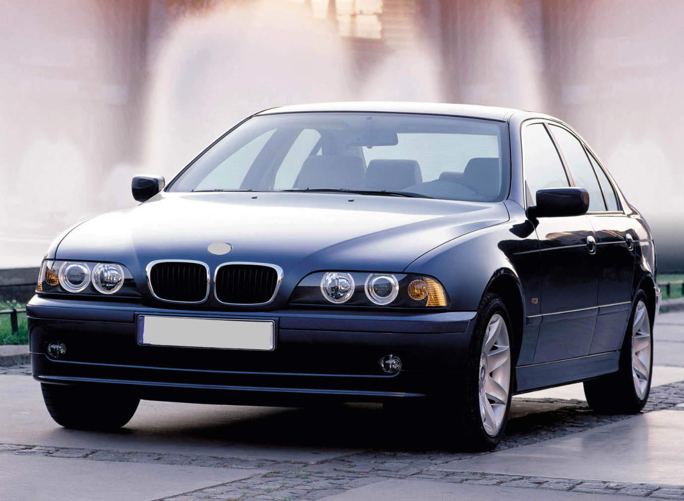 /assets/uploads/bmw-e39-525i-2001---2003-bagaj-acma-dugmesi-tusu-butonu-665ec66476cba.jpg