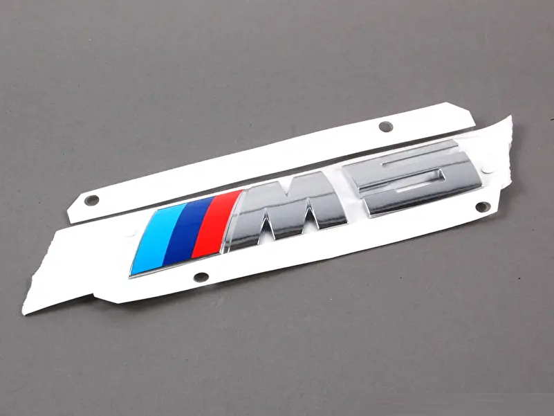 bmw-e39-m5-buyuk-yazi-arka-bagaj-yazisi-krom-1.jpg