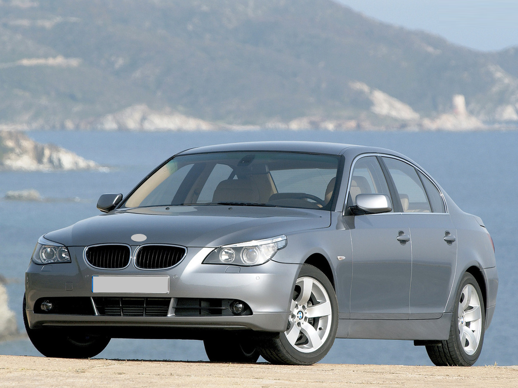 /assets/uploads/bmw-e60-530i-2001---2005-bagaj-acma-dugmesi-tusu-butonu-665ec66db941b.jpg