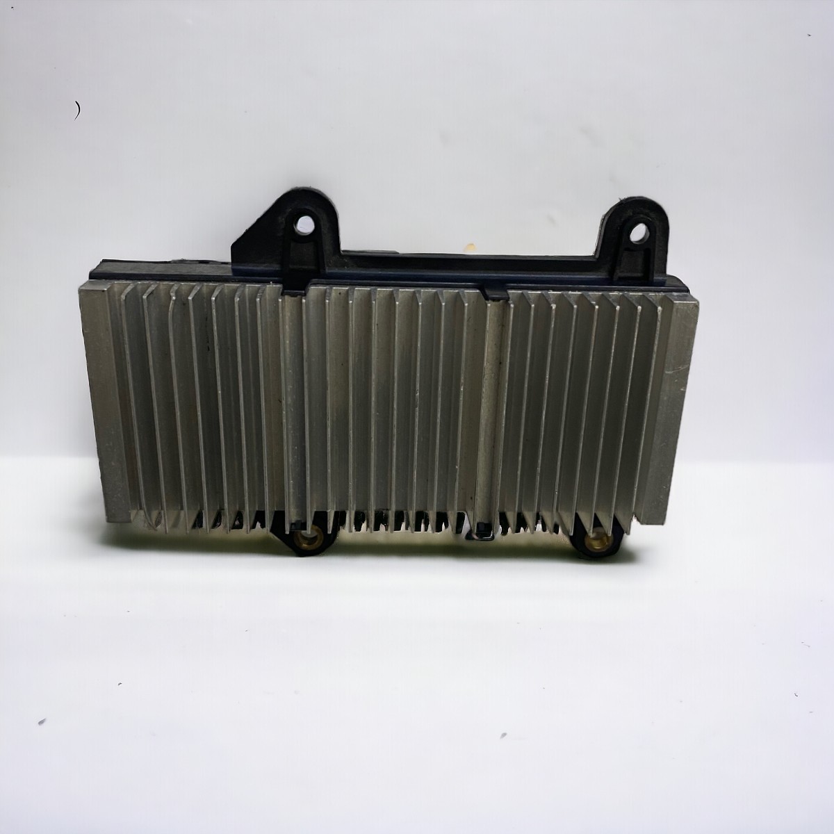 E66 730Ld 730Li 730Li 735Li 740Li 745Li 750Li 760Li 2005 - 2008 GÜÇ MODÜLÜ POWER KONTROL ÜNİTESİ - resim 1