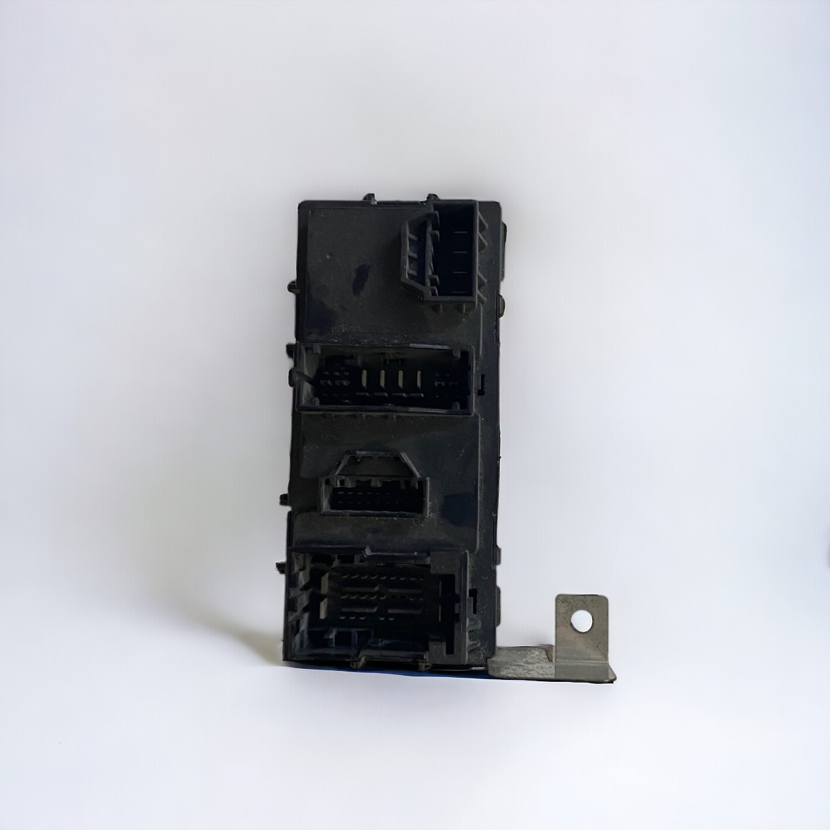 /assets/uploads/hyundai-i20-2015---2018-sigorta-kutusu-665ec91a5e1c0.jpg