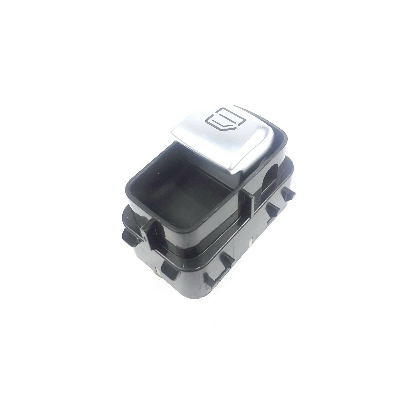 mercedes-c180-2014-2018-cam-acma-dugmesi-on-sag-siyah-1.jpg