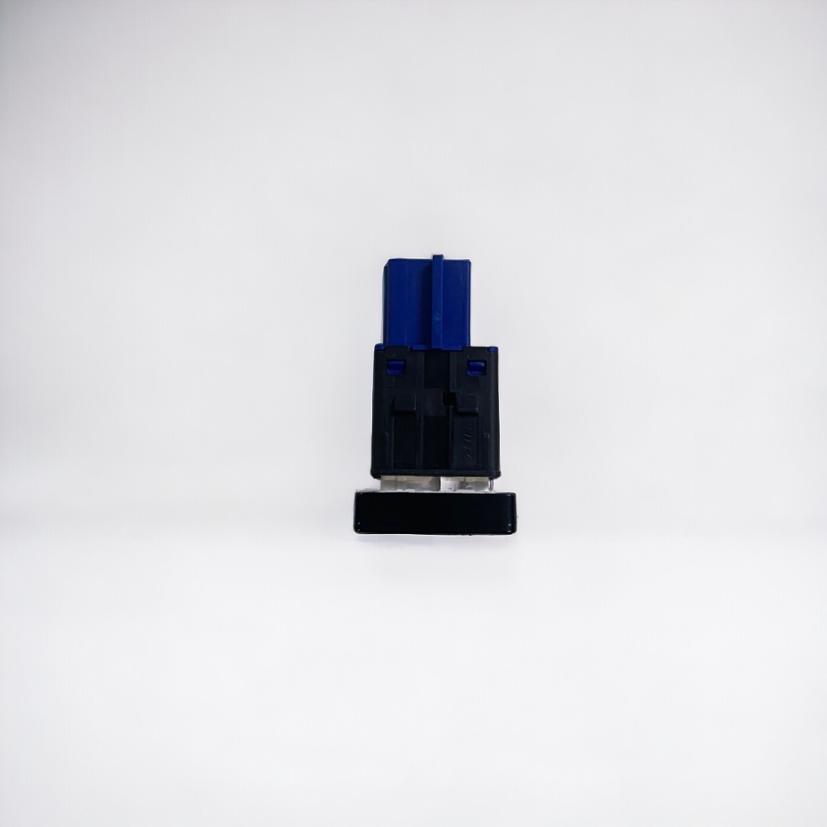 /assets/uploads/polo-2018---2024-on-dortlu-flasor-dugmesi-dortlu-ikaz-tusu-665ec82e682b1.jpg