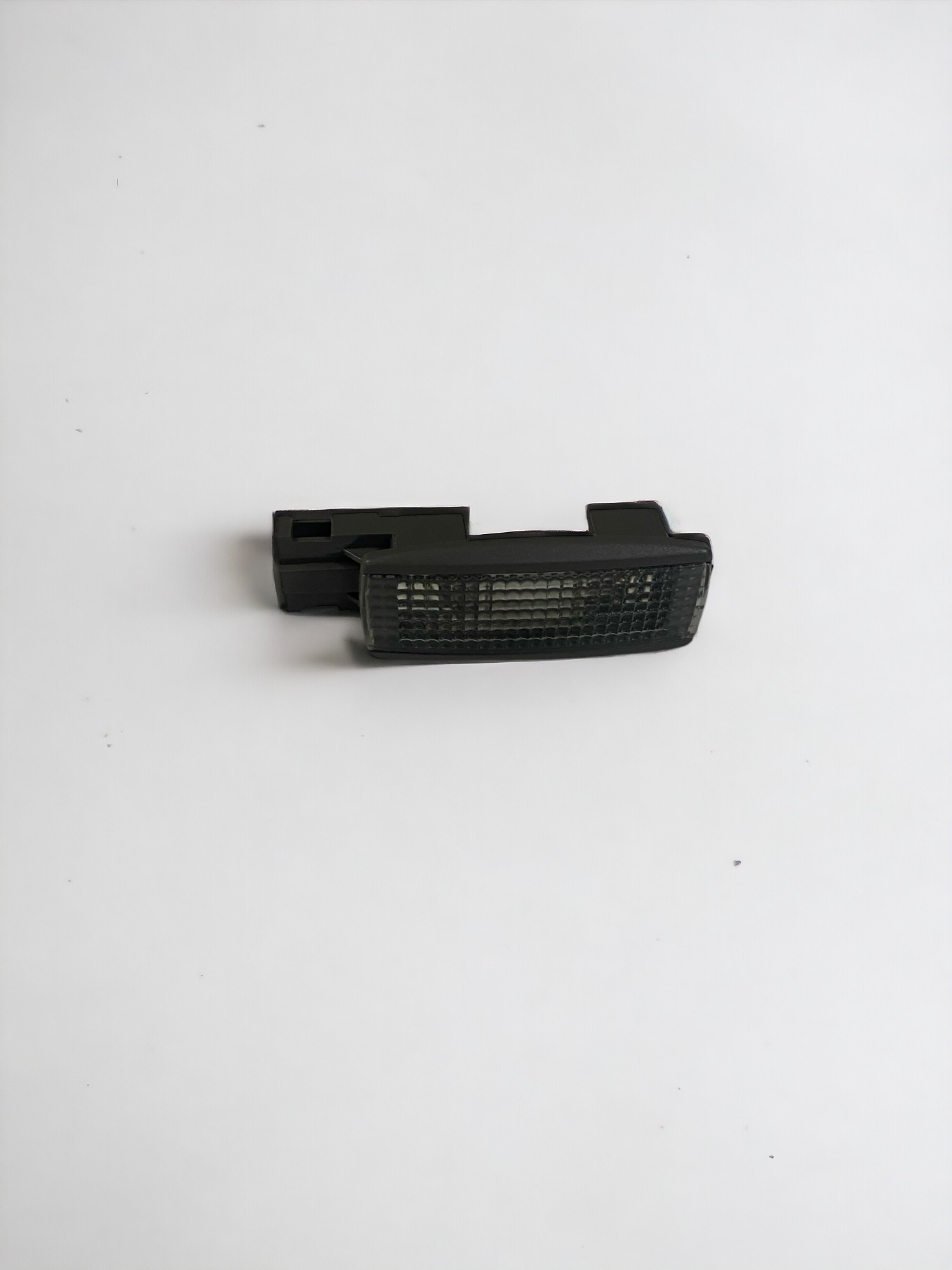 /assets/uploads/seat-toledo-2001---2009-guneslik-lambasi-gri-makyaj-aydinlatmasi-665ec56b88b5d.jpg
