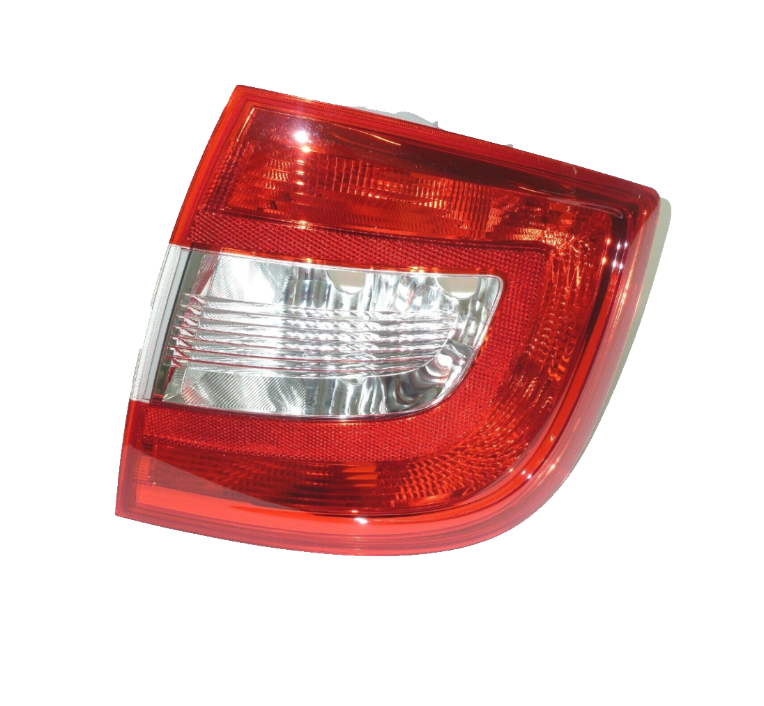 SKODA RAPİD 2013 - 2019 SAĞ ARKA STOP LAMBASI - resim 1