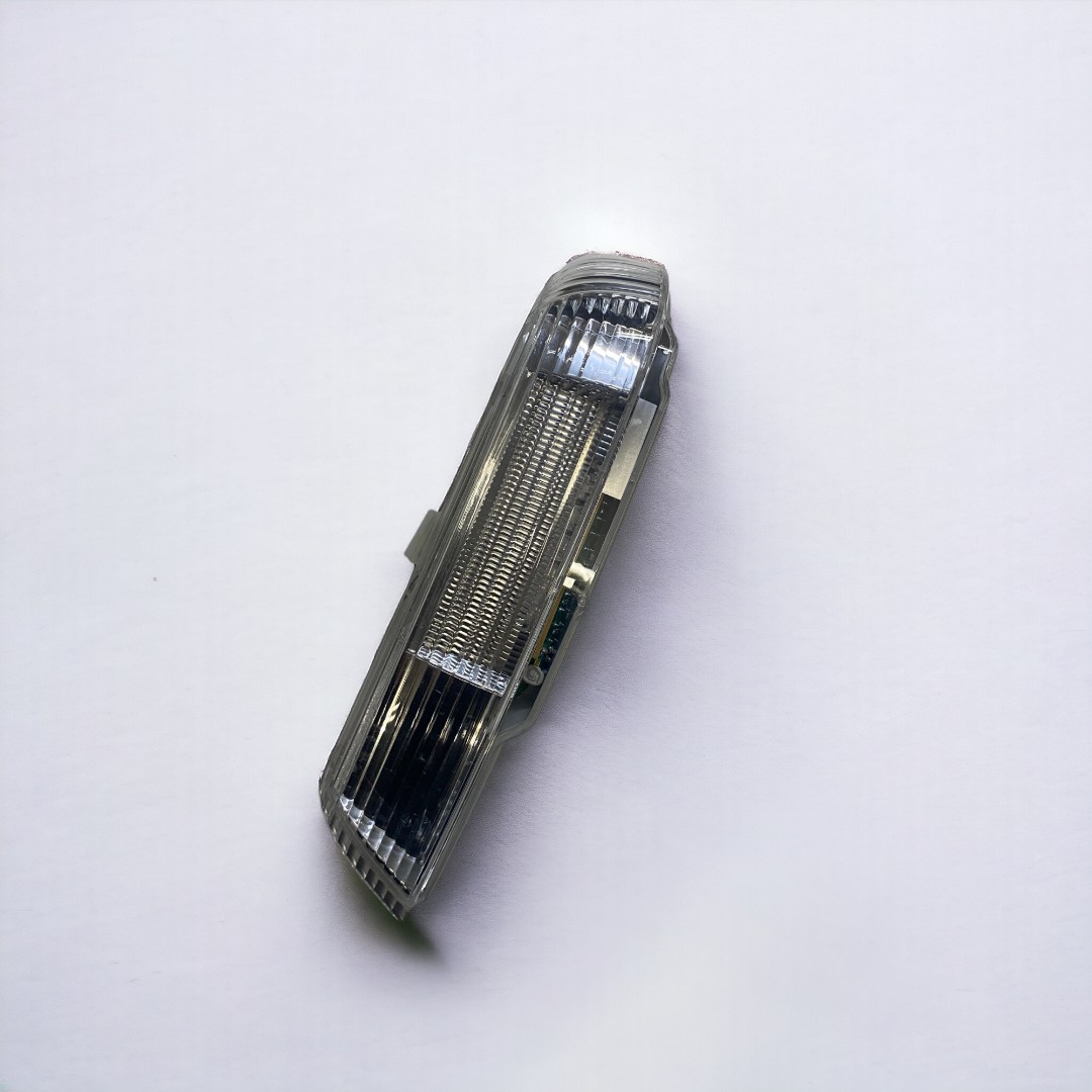 /assets/uploads/touareg-2003---2010-sag-ayna-sinyali-led-lambasi-665ec7155ec30.jpg