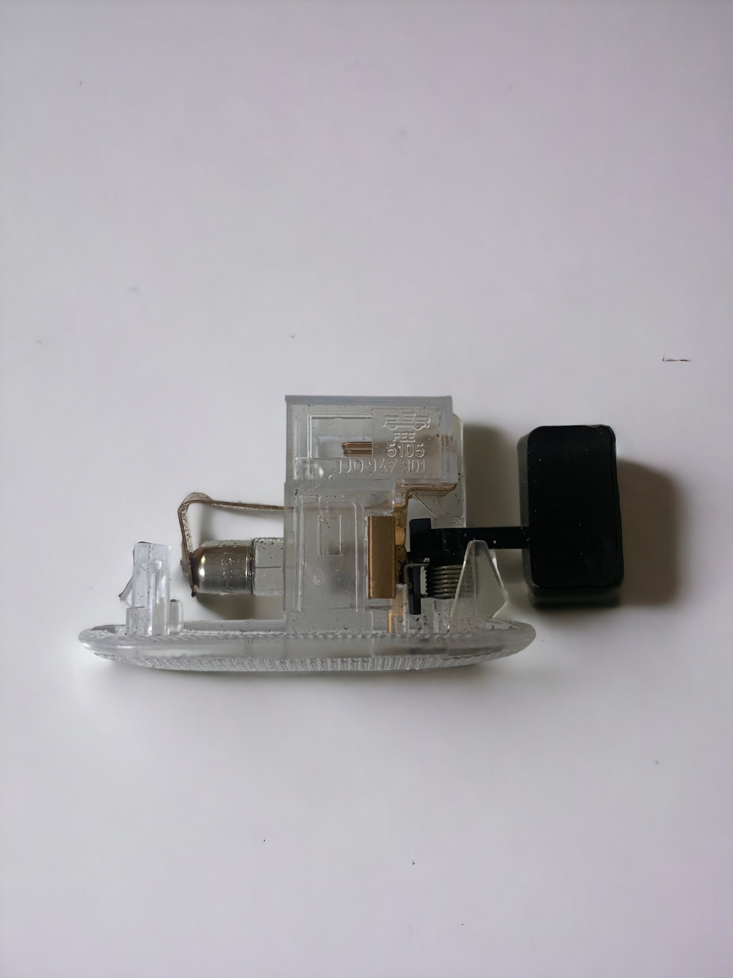 /assets/uploads/volkswagen-bora-1998---2005-torpido-lambasi-aydinlatmasi-665ec4195f4bd.jpg