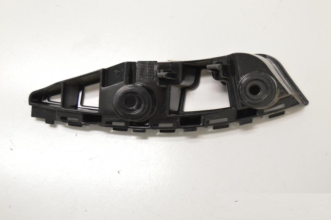 VOLKSWAGEN JETTA 2015 - 2019 SOL ÖN TAMPON BRAKETİ PLASİĞİ - resim 1